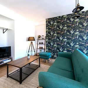 https://lazur-15plage-10port-5train-clim-wifi-pkg.fr-provencehotel.com